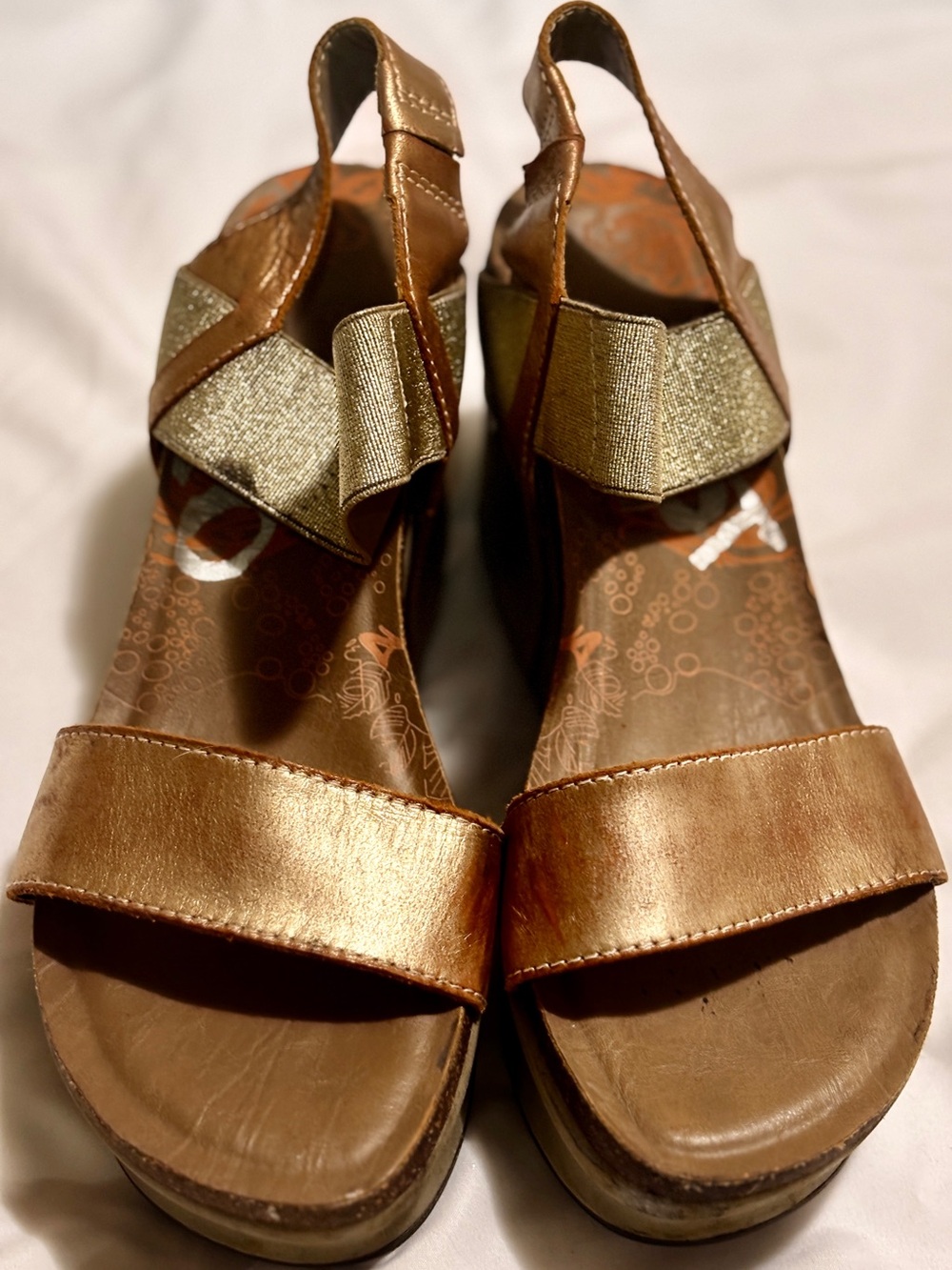 OTBT Bushnell Gold Metallic Platform Wedge Sandals Size 9M